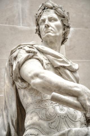 statue of julius caesar