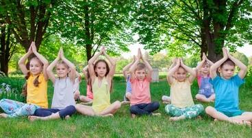 children meditating 