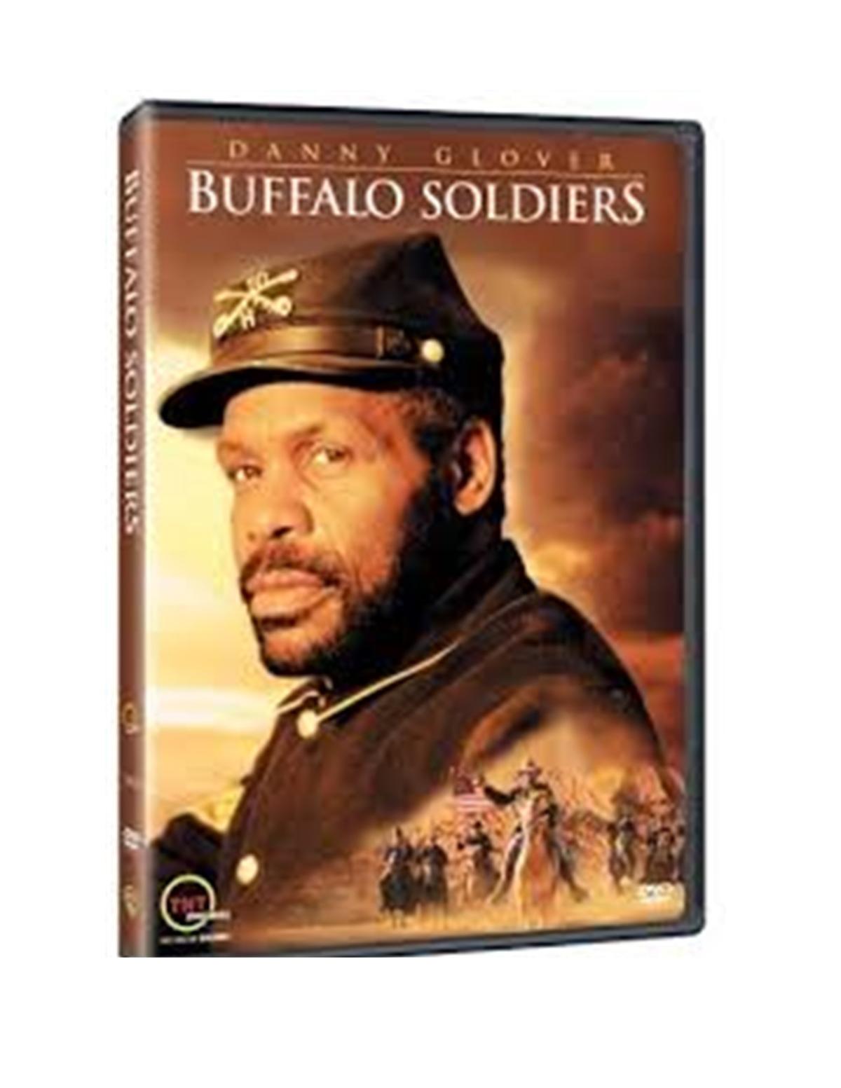 Danny Glover in Union Army uniform